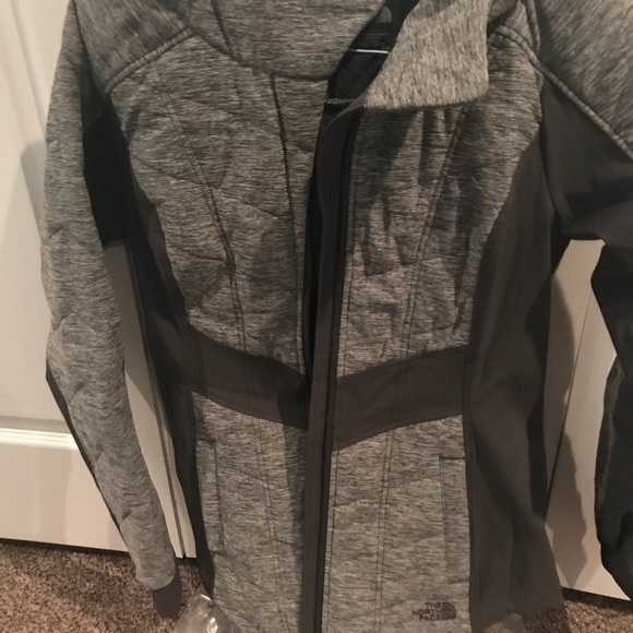 Women North Face Jacket - Picture 4 of 5